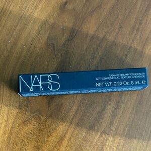 Never used!! NARS Radiant Creamy Concealer
